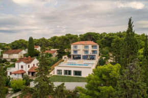 Nice Villa In Postira With Heated Swimming Pool, Sauna And 7 Bedrooms